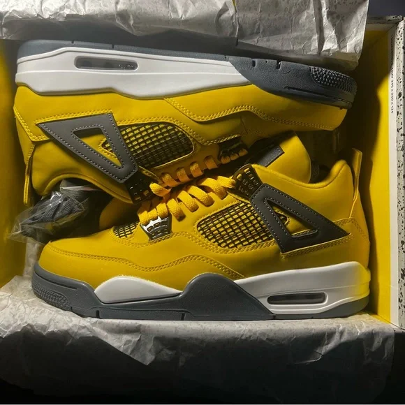 Jordan 4 retro (lightning) - Picture 2 of 10